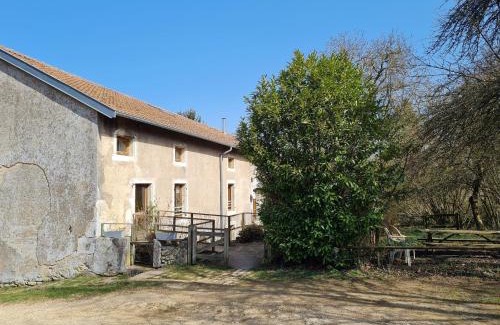 Vandieres House | Pet-Friendly Retreat at Moulin de la Thuile, France