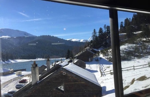 Campan House | Cozy Gîte Chaleureux with Lake View & Family-Friendly Amenities