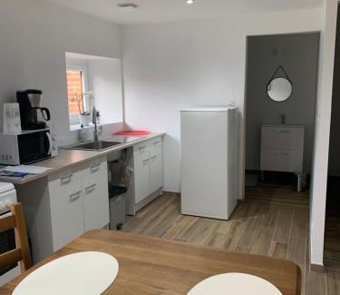 Tanis House | Cozy Gîte with Pellet Stove - Family-Friendly Retreat
