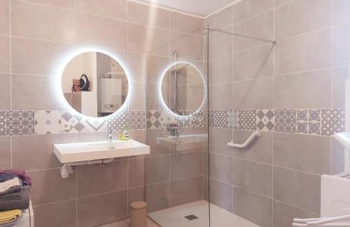 Chateaudun House | Cozy Gîte in a Historic Farmhouse with Garden & WiFi