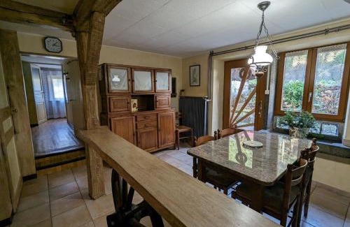 Le Syndicat Apartment | Cozy Eco Retreat Near Gérardmer with Scenic Terrace