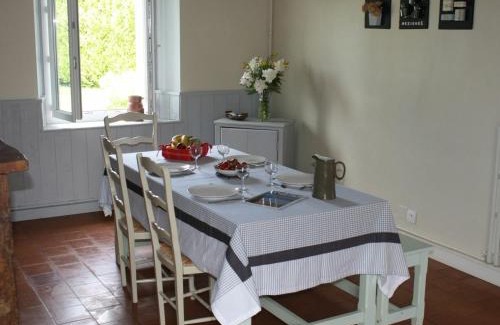 Pre-Saint-Evroult House | Inviting Gîte with Garden, Terrace & Game Room in Pré-Saint-Évroult