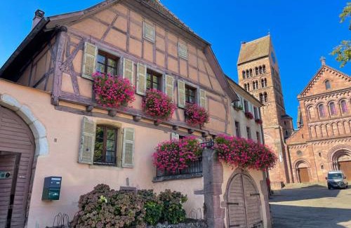 Gueberschwihr Apartment | Gîte Charlotte et Suzette: Oceanfront Retreat with Top Reviews