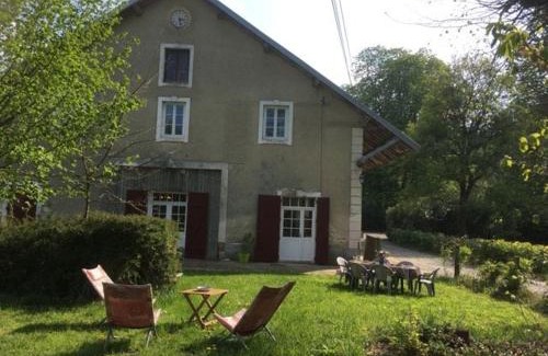 Luce-sous-Ballon House | Scenic Gîte near Le Mans: Child-Friendly Retreat Awaits
