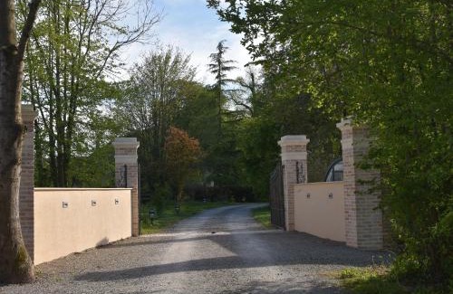 Luce-sous-Ballon House | Scenic Gîte near Le Mans: Child-Friendly Retreat Awaits