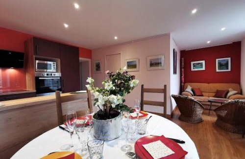 Le Puy-en-Velay House | Scenic Nature Gîte with Terrace & Panoramic Views in Puy-en-Velay