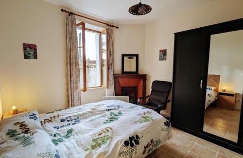 Le Menoux House | Cozy Gîte with Private Garden in the Creuse Valley