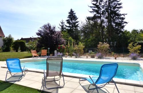 Target House | Cozy Gîte Target: Perfect for Families with Pool Access