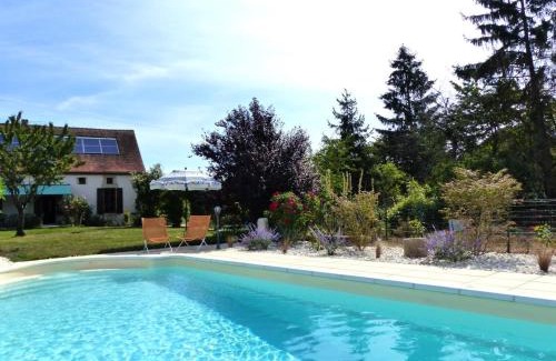 Target House | Cozy Gîte Target: Perfect for Families with Pool Access
