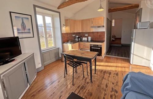 Saint-Andre-dʼApchon House | Idyllic Gîte with Pool and Garden in Saint-André-d'Apchon