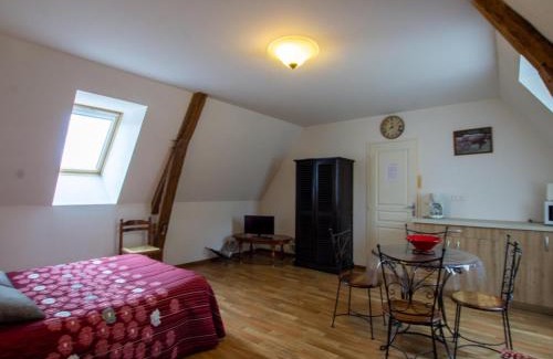 Carlux Apartment | Cozy Gîte with Garden, Wi-Fi & Pet Friendly Near Sarlat