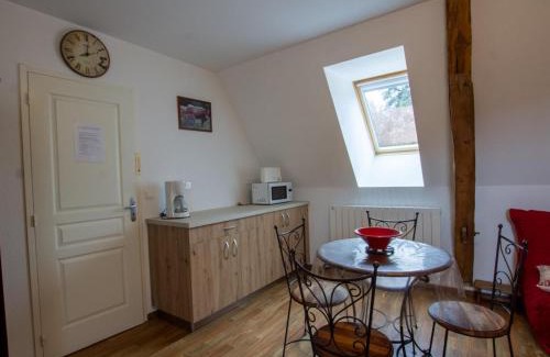 Carlux Apartment | Cozy Gîte with Garden, Wi-Fi & Pet Friendly Near Sarlat