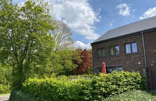 Nassogne House | Gîte « Chez Mémé »: Oceanfront Retreat with Top Ratings