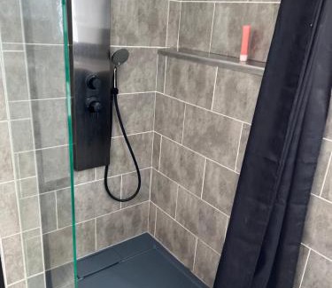 Besseges Villa | Cozy Gîte chez Marie et Sebastien with Pool & Pet Friendly
