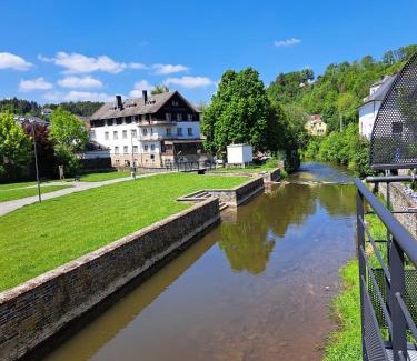 Bastogne House | Cozy Gîte Chez Simone: Pet and Child Friendly Retreat