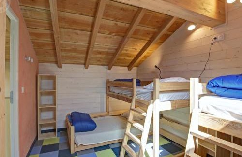 Verrieres-en-Forez House | Inviting Gîte with Scenic Views & Private Courtyard