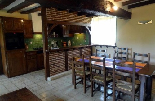 Sury-en-Vaux House | Comfortable Gîte in Sancerre Vineyards with Internet Access