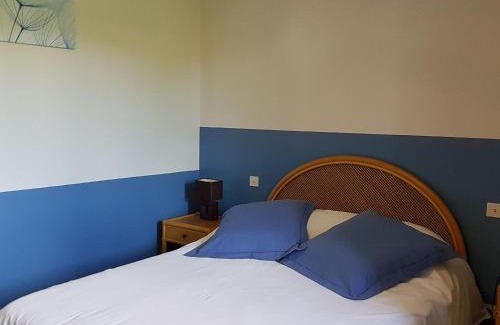 Sury-en-Vaux House | Comfortable Gîte in Sancerre Vineyards with Internet Access
