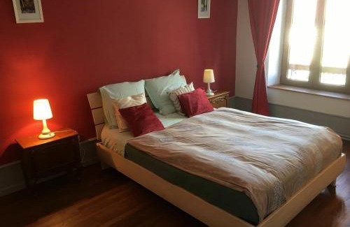 Reherrey House | Welcoming Gîte des Cygnes - Pet & Child Friendly Retreat