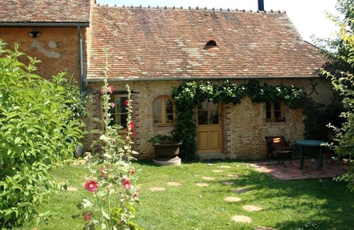 Connerre House | Inviting Gîte Connerré for Families with Great Amenities