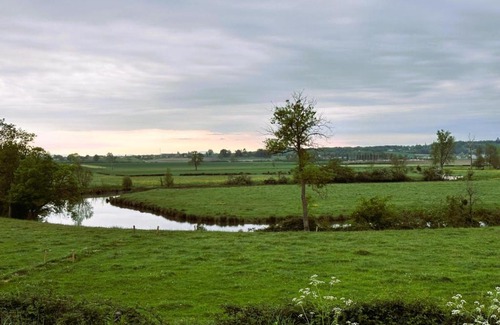 Contigny House | Family-Friendly Gîte Contigny - Guest Rated 9/10
