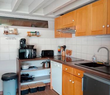 Campan House | Cozy Gîte Lac de Payolle: Family-Friendly Getaway