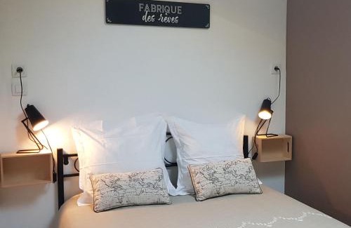 Change House | Cozy Gîte near Le Mans with Pool & Garden - Rated 10/10