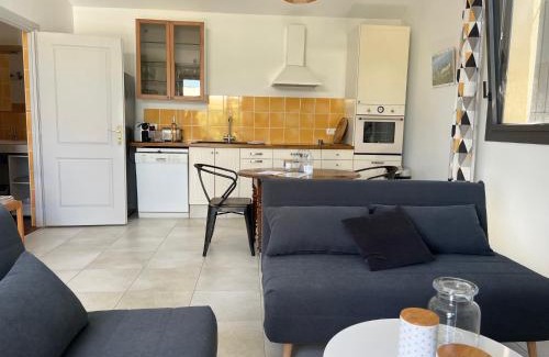Crest House | Discover Gîte Crest: Poolside Retreat with Terrace Access