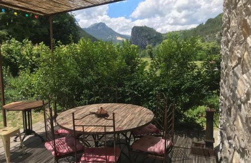 Castellane House | Pet Friendly Gîte d'étape Bastide Petra Castellana Verdon