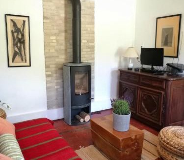 Aiguevive House | Child-Friendly Retreat at Gîte d'Aigues Vives, Rated 8.6