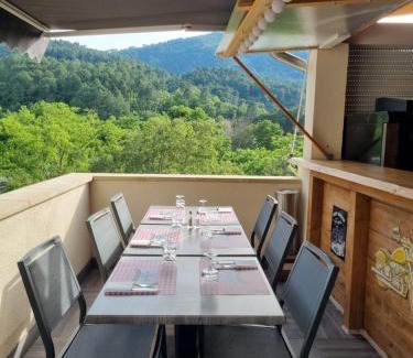 Saint-Florent-sur-Auzonnet Apartment | Relax at Gîte de la tourterelle with Oceanfront Views