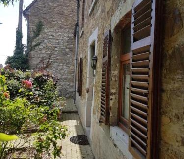 Braives House | Welcoming Gîte d'Hildegarde with Sauna & Hot Tub Retreat