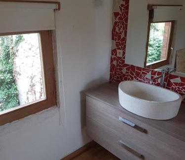 Braives House | Welcoming Gîte d'Hildegarde with Sauna & Hot Tub Retreat