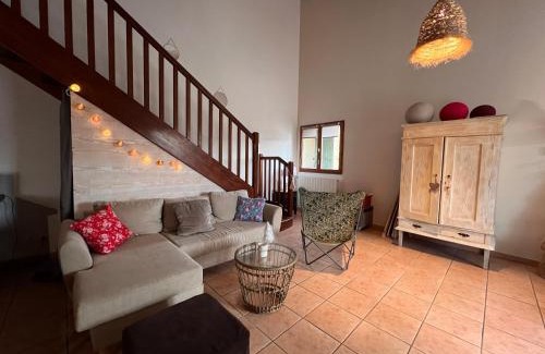 Pont-Saint-Esprit House | Gîte d'ysée: A Vineyard Retreat with Family-Friendly Perks