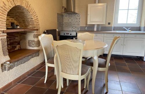 Briantes House | Peaceful Gîte for 2 in Charming Village - Pet Friendly Stay