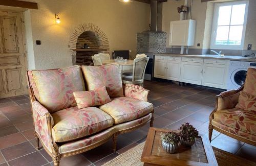 Briantes House | Peaceful Gîte for 2 in Charming Village - Pet Friendly Stay