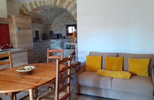 Savignac House | Charming Stone Cottage with Pool Near Villefranche