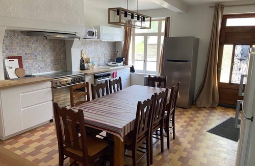 Vironchaux House | Spacious Gîte for 12-14 Near Bay of Somme with Spa Access