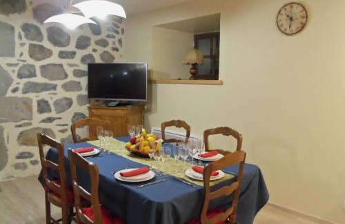 Anglards-de-Salers House | Bel Air Gîte: Oceanfront Retreat with High Guest Ratings