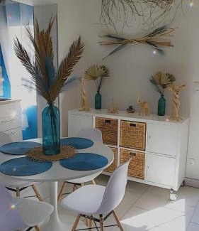 Seigy House | Relax at Gîte de Charèze with Oceanfront Views!