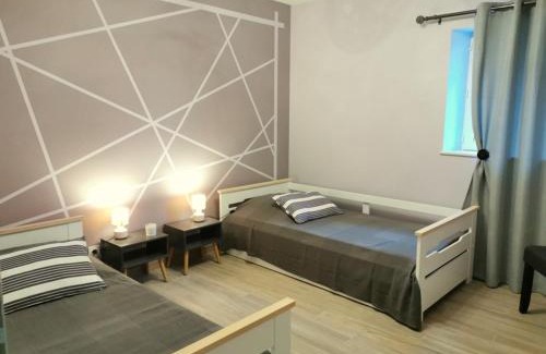 Thiel-sur-Acolin House | Gîte Thiel-sur-Acolin: Ideal Retreat for Families
