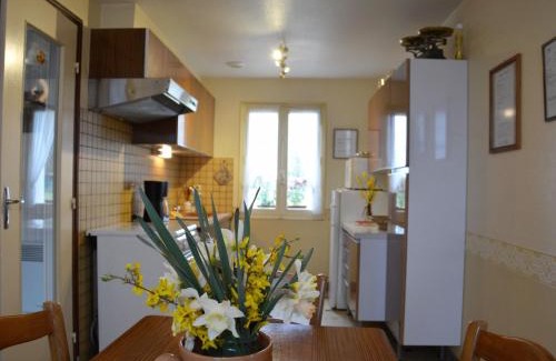 Meauce House | Gîte Vaupillon: Perfect Getaway for Families, 10/10 Rating