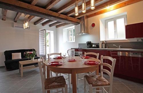 Marchainville House | Gîte de Charme: Ancient Mill Retreat with Pond & Terrace