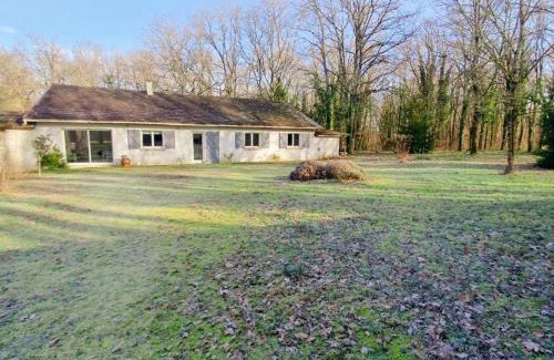 Millancay House | Cozy Gîte in Sologne with Private Terrace & Bicycles
