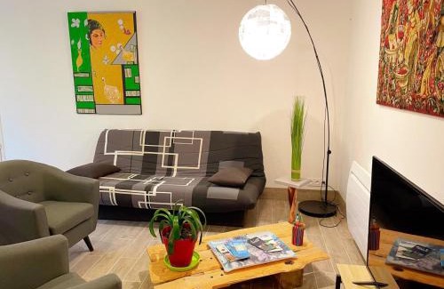 Millancay House | Cozy Gîte in Sologne with Private Terrace & Bicycles