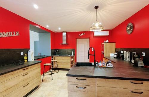 Faverolles House | Relaxing Gîte with Private Jacuzzi near Loire Valley Attractions