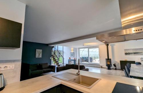Mosnay House | Relaxing Gîte with Indoor Pool Near Paris: Nature Awaits