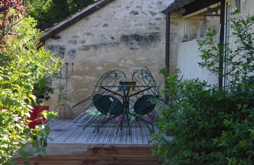 Chalais House | Relaxing Gîte with Pool in Brenne for Nature Lovers