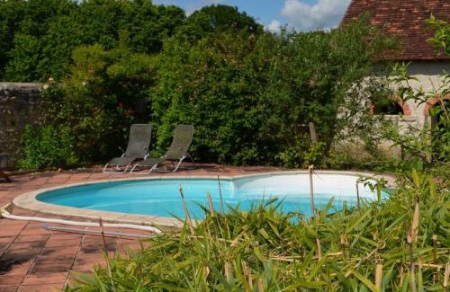 Chalais House | Relaxing Gîte with Pool in Brenne for Nature Lovers