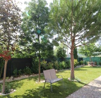 Gargas House | Tranquil Gîte with Pool and Ocean Views in Luberon